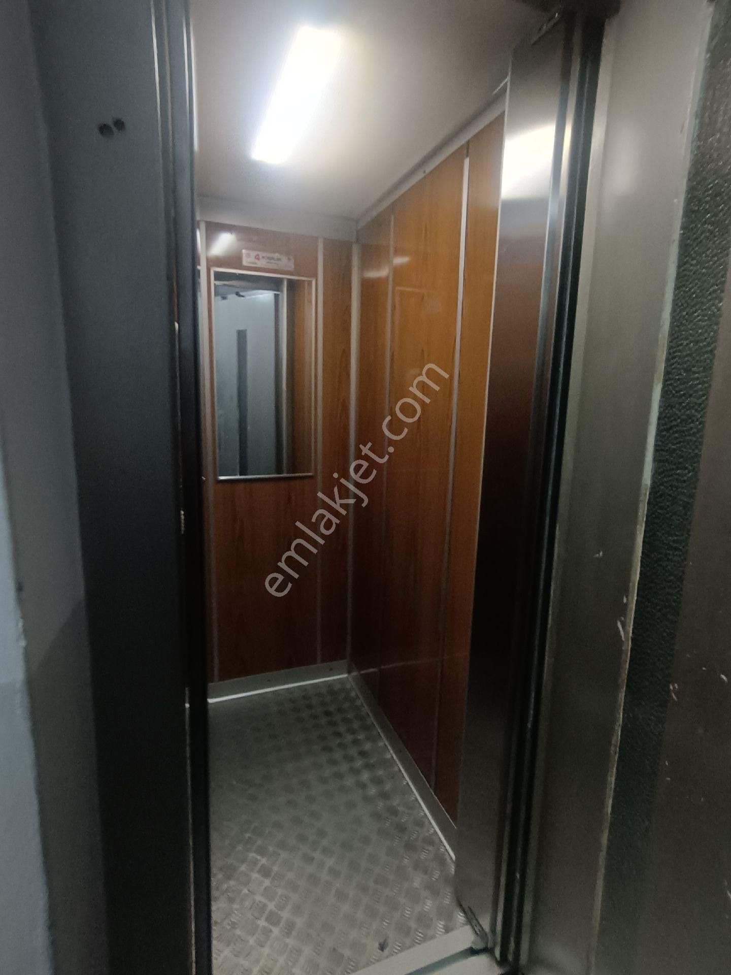 Güneşli Mahallesinde 2+1 Cadde Üzeri Satılık Daire - Görsel 2