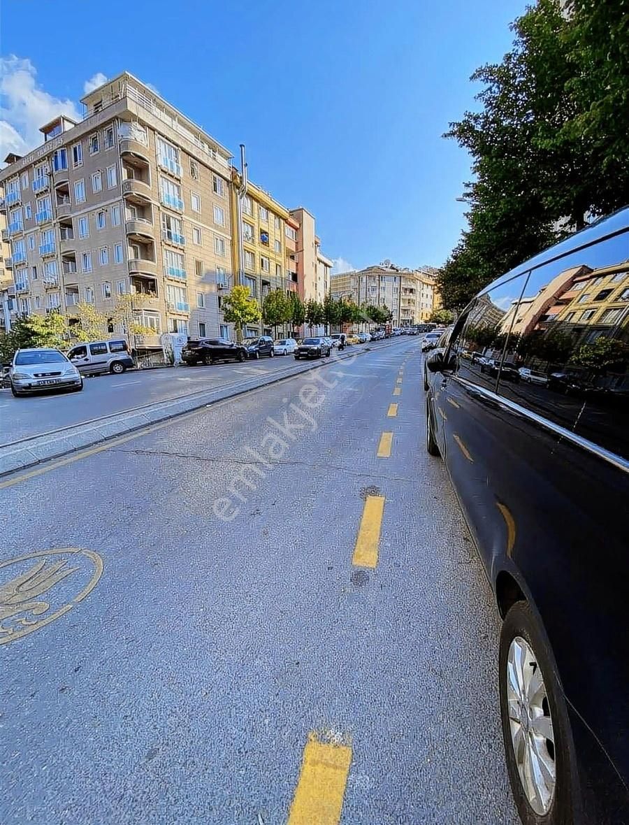 Çağlayanda Manzaralı Ful Eşyalı Kiralık 1+1 Teraslı Daire
