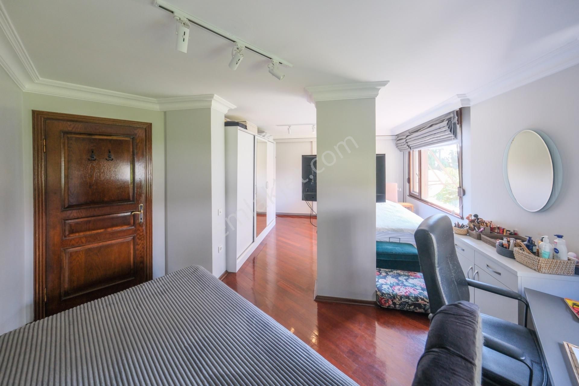 Satılık Beşiktaş 232 M² Ara Kat Caniko Sitesi Kız Kulesi Manzaralı - Görsel 18