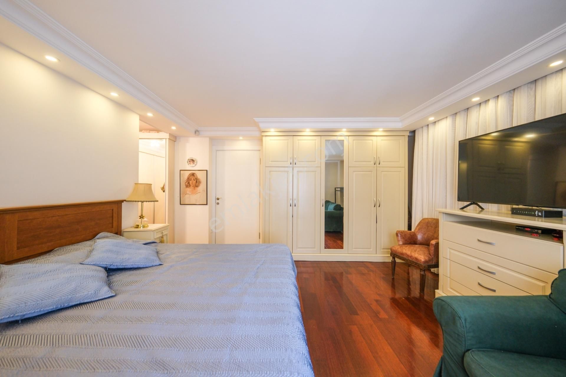 Satılık Beşiktaş 232 M² Ara Kat Caniko Sitesi Kız Kulesi Manzaralı - Görsel 13