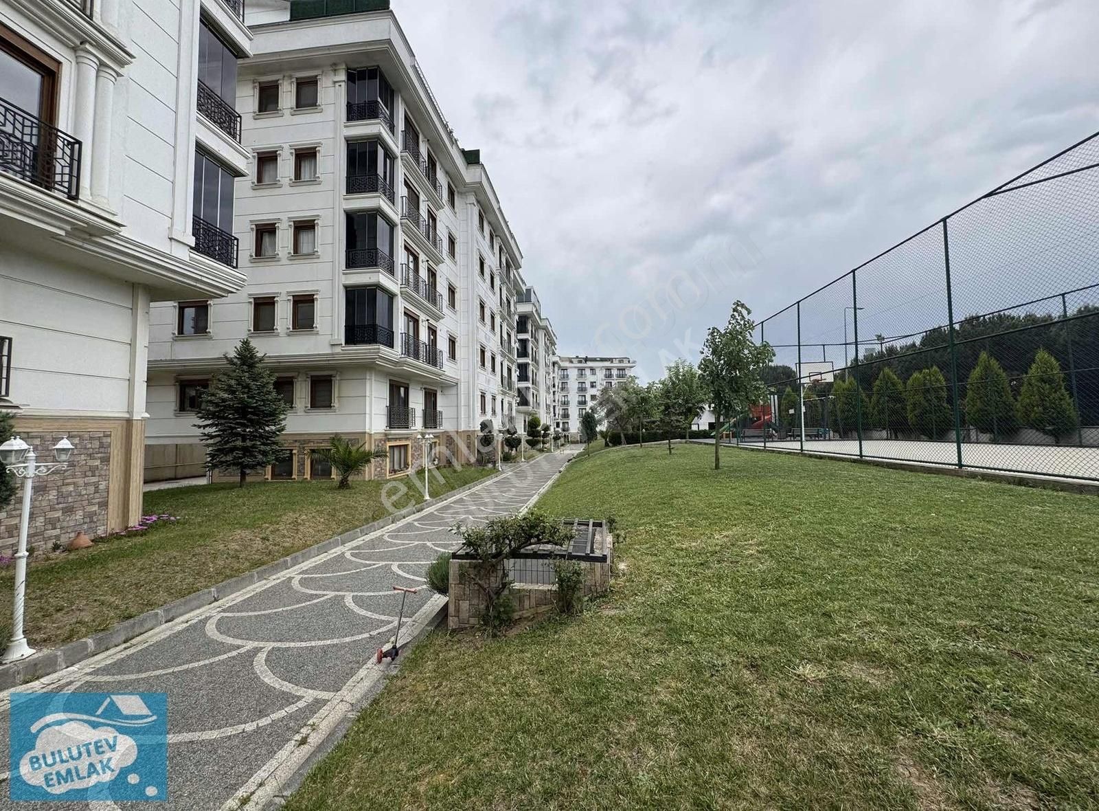 Beyaz Konaklar Rezidansta 101 M2 Ebeveyn Banyolu Daire