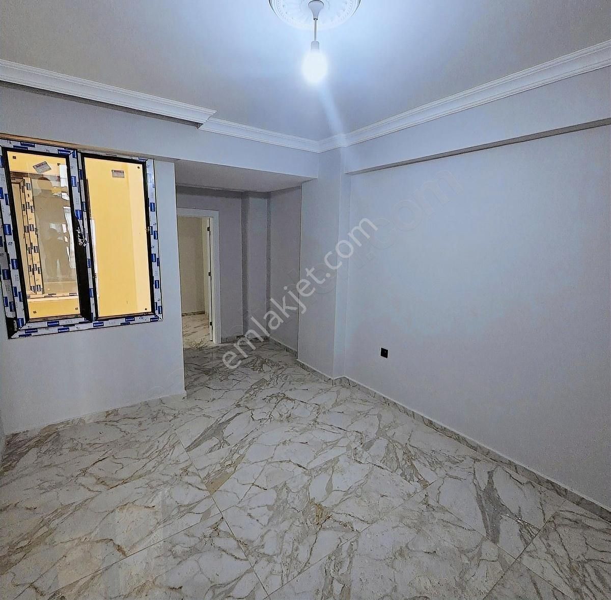 Burhaniye Merkez'de 2,5+1 Ebeveyn Banyolu Sıfır Daire - Görsel 23