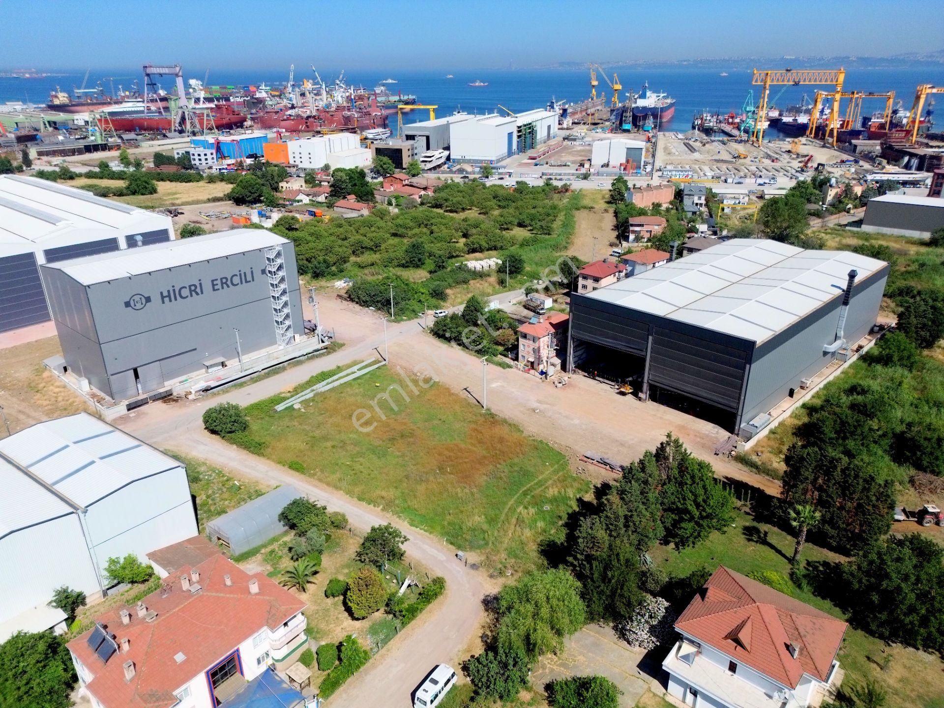 Altınova Gişelere Komşu Satılık 2.890m² Sanayi İmarlı Arsa