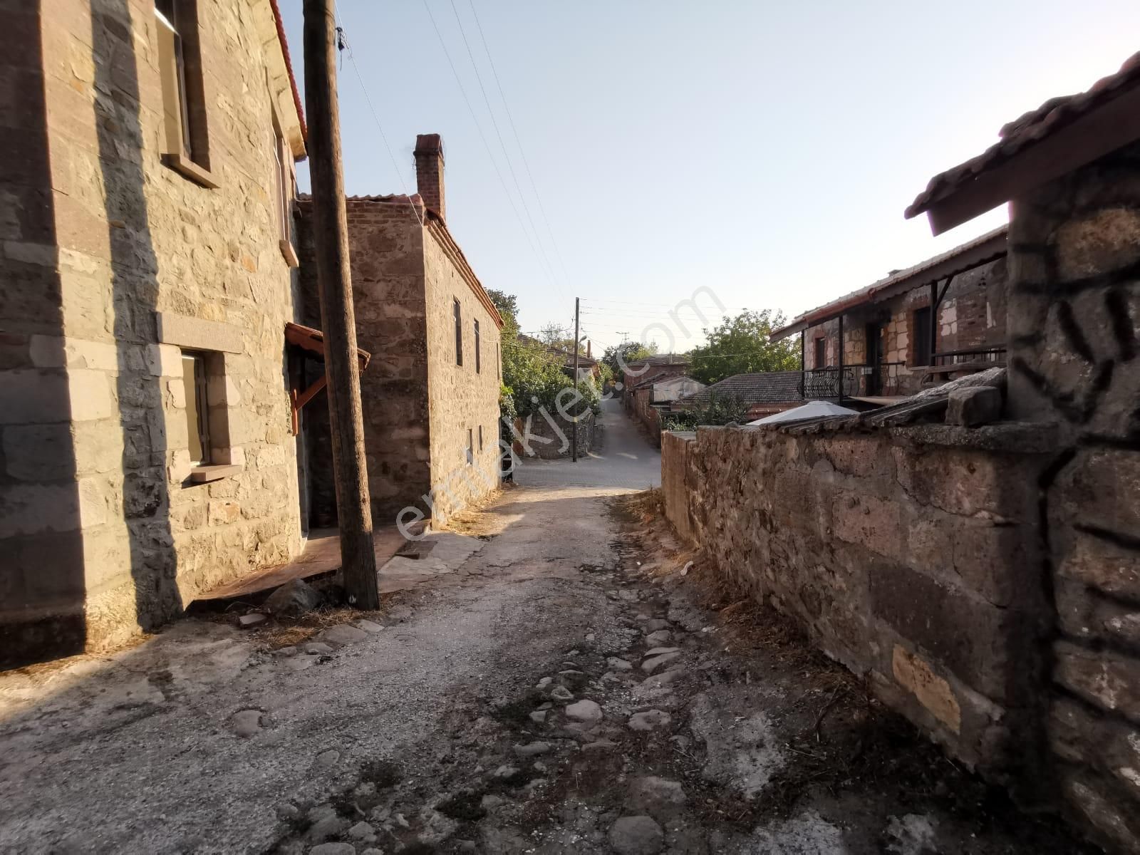 Ayvacık Söğütlü Köyü'nde Bahçeli, Müstakil Taş Ev - Görsel 31