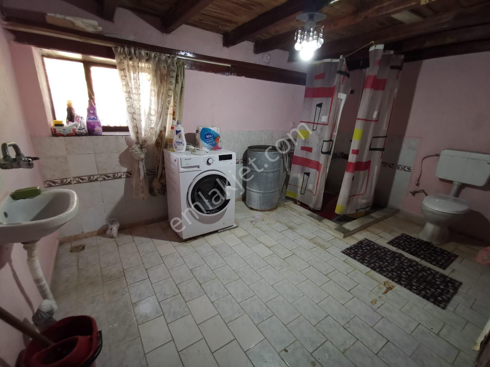 Ayvacık Söğütlü Köyü'nde Bahçeli, Müstakil Taş Ev - Görsel 9