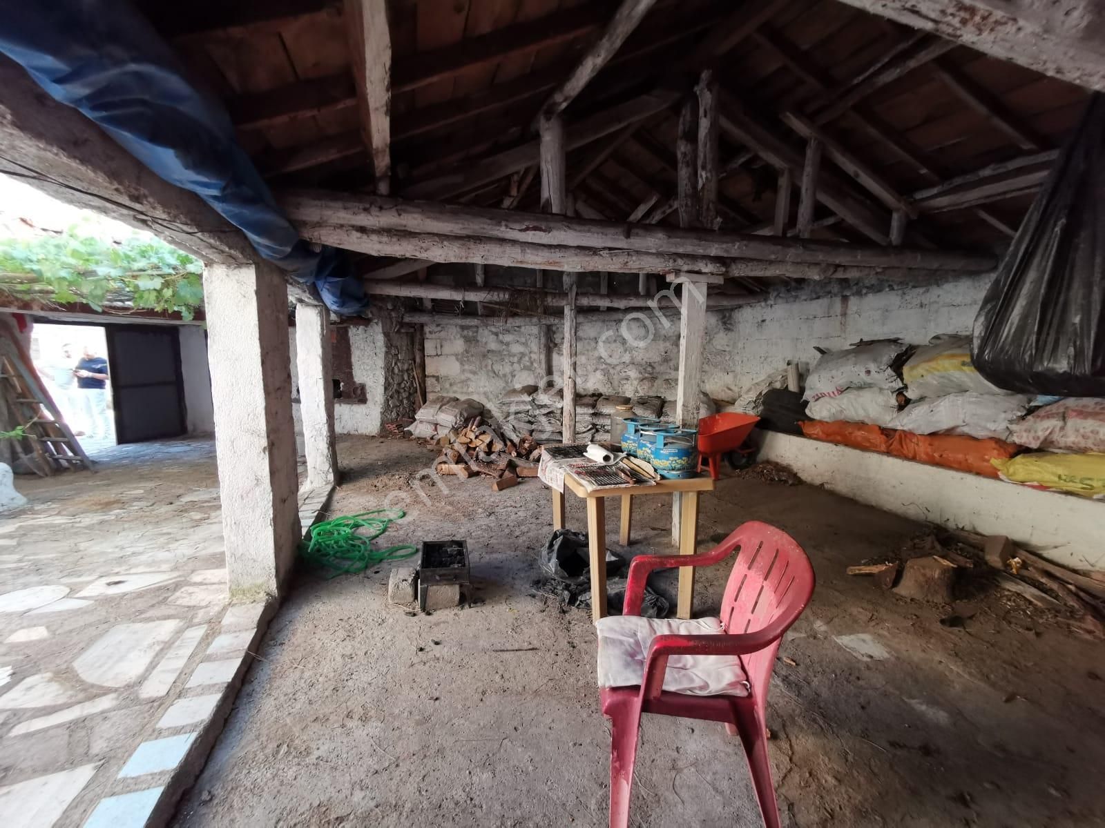 Ayvacık Söğütlü Köyü'nde Bahçeli, Müstakil Taş Ev - Görsel 27