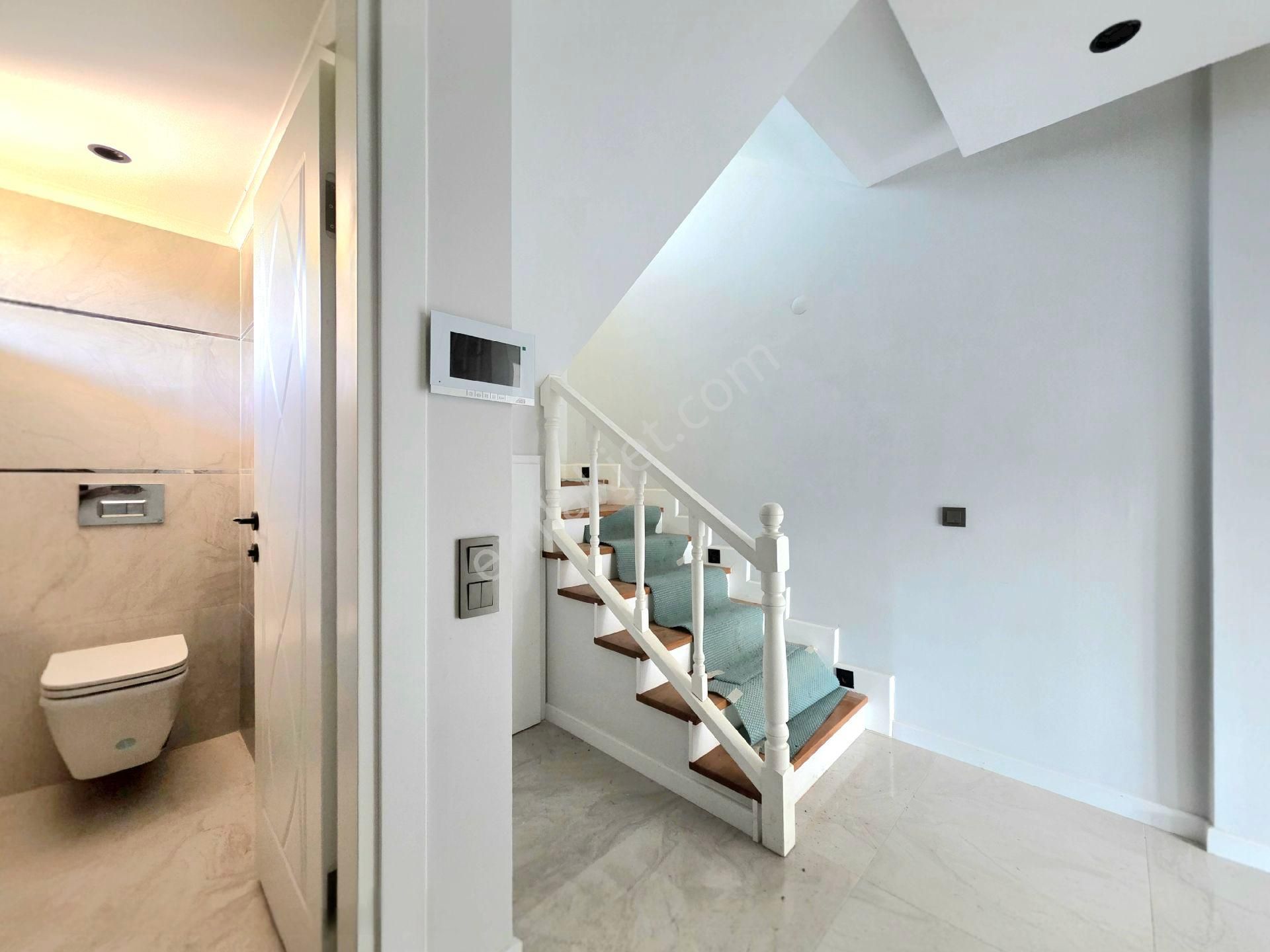 Fethiye Akarca'da Satılık 4+1 170m2 Bahçeli Havuzlu Villa - Görsel 9