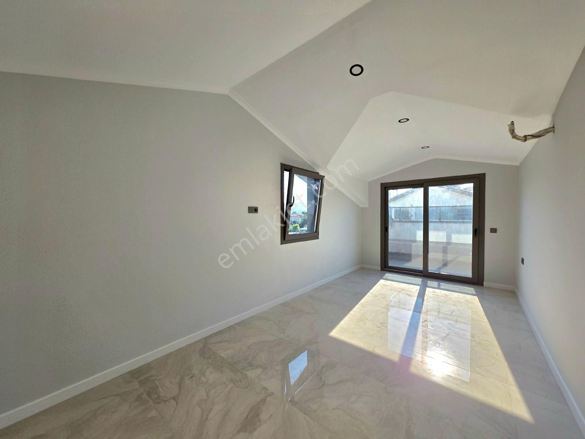 Fethiye Akarca'da Satılık 4+1 170m2 Bahçeli Havuzlu Villa - Görsel 25