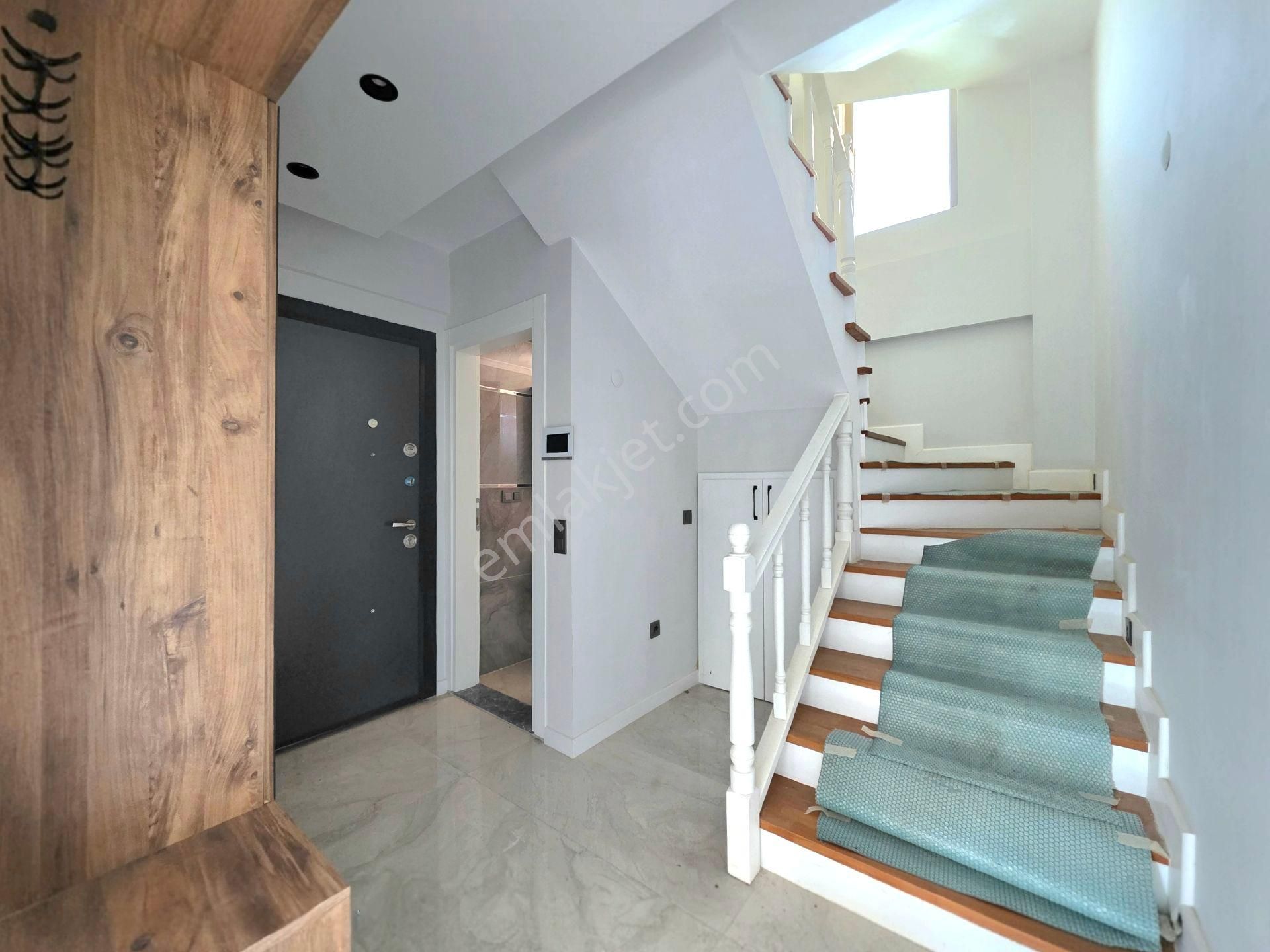 Fethiye Akarca'da Satılık 4+1 170m2 Bahçeli Havuzlu Villa - Görsel 8