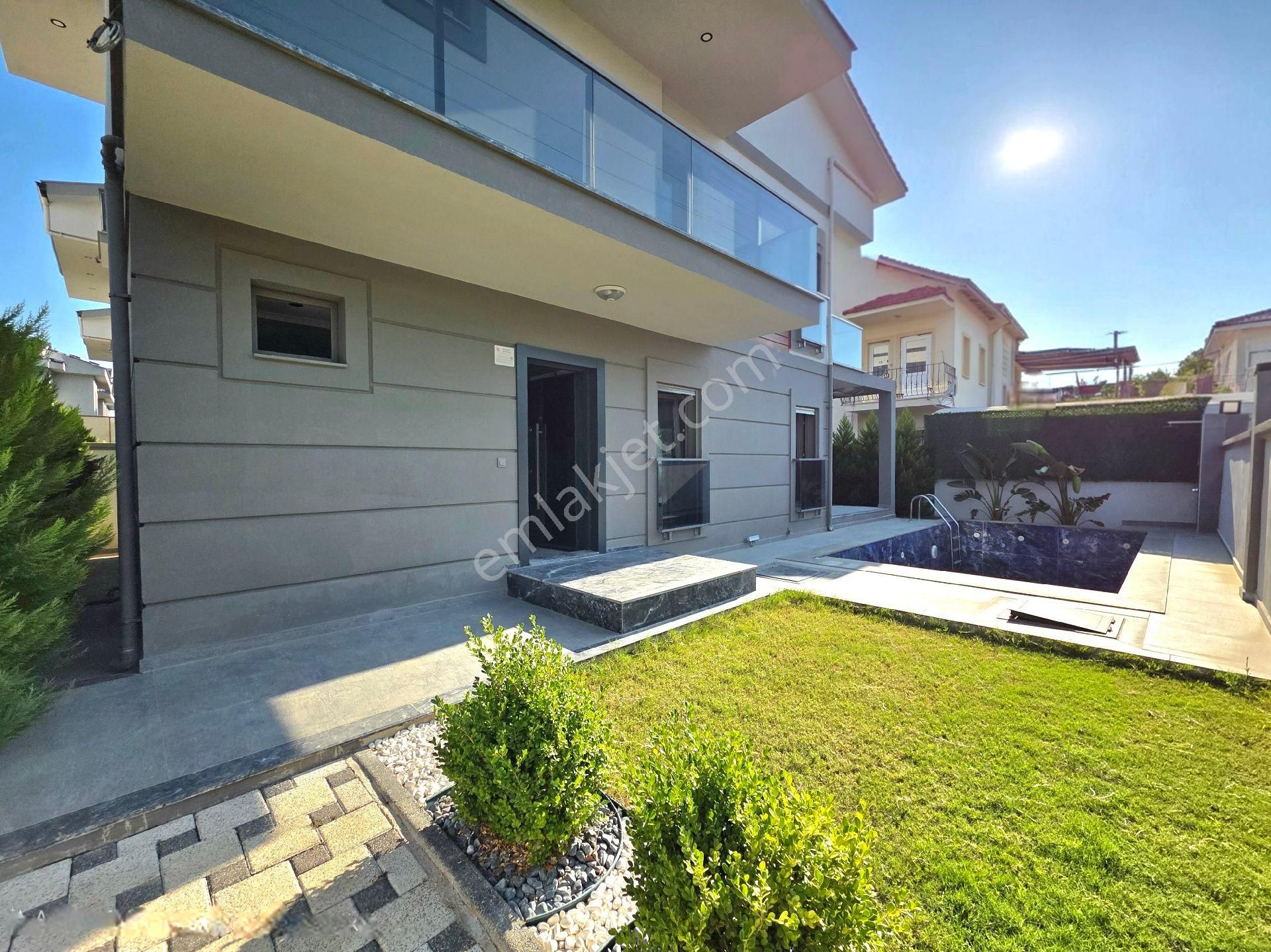 Fethiye Akarca'da Satılık 4+1 170m2 Bahçeli Havuzlu Villa - Görsel 32