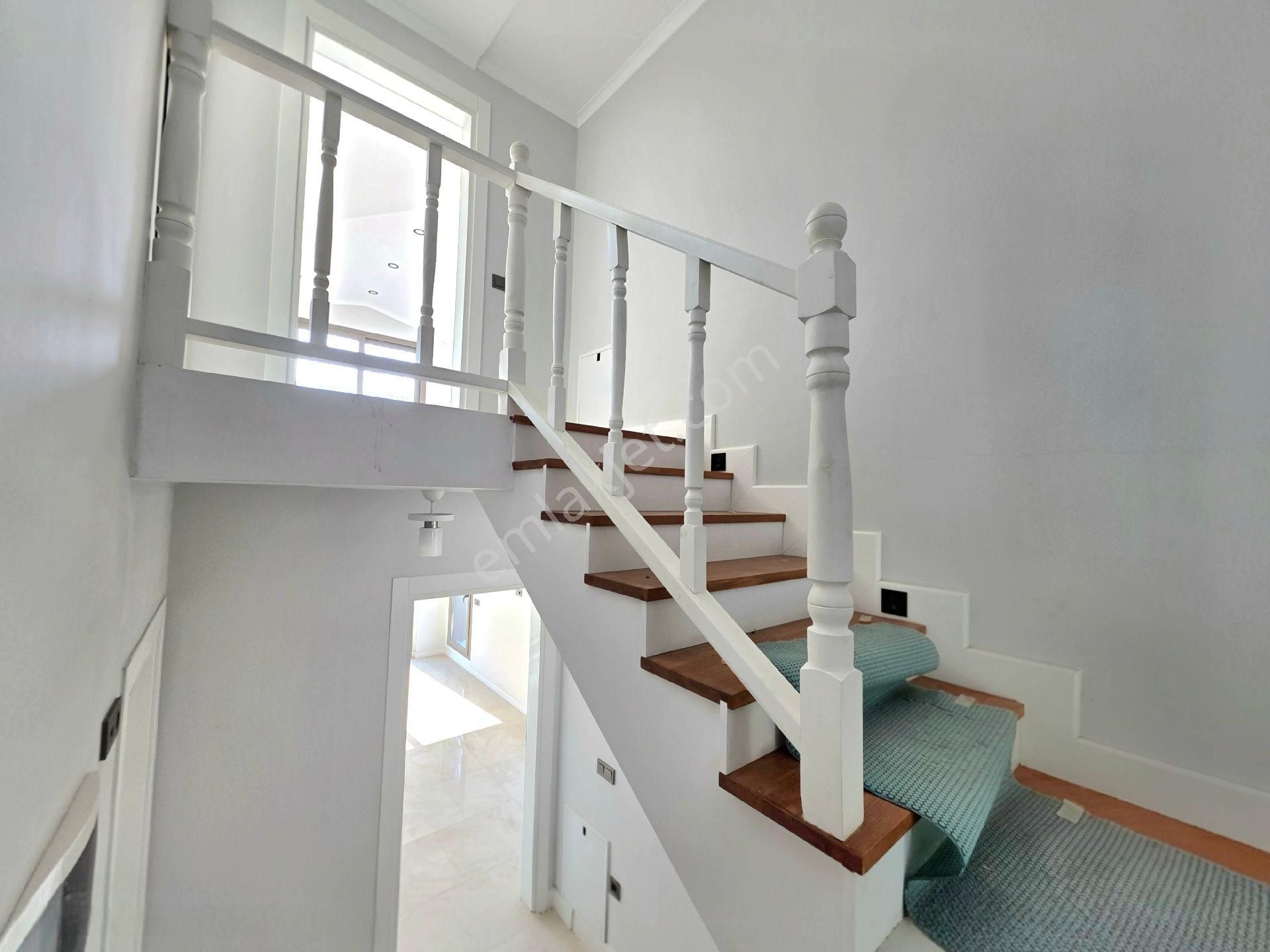 Fethiye Akarca'da Satılık 4+1 170m2 Bahçeli Havuzlu Villa - Görsel 16