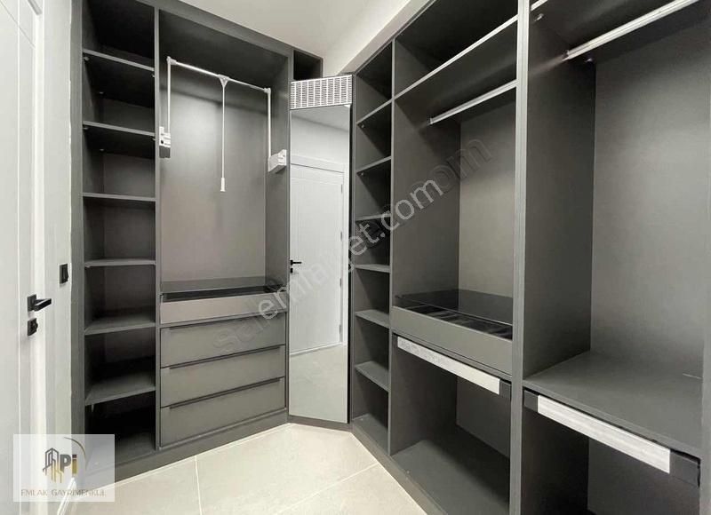 Pi Emlak'tan Butik Site Kiralık 4+1 Daire