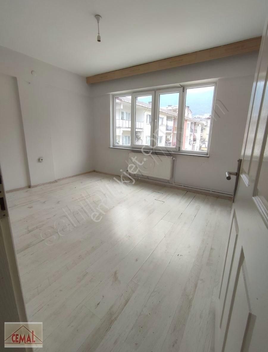 Cemal Emlak Bursa Yildirim Ankara Asfaltı 3+1 Bakımlı Kombili
