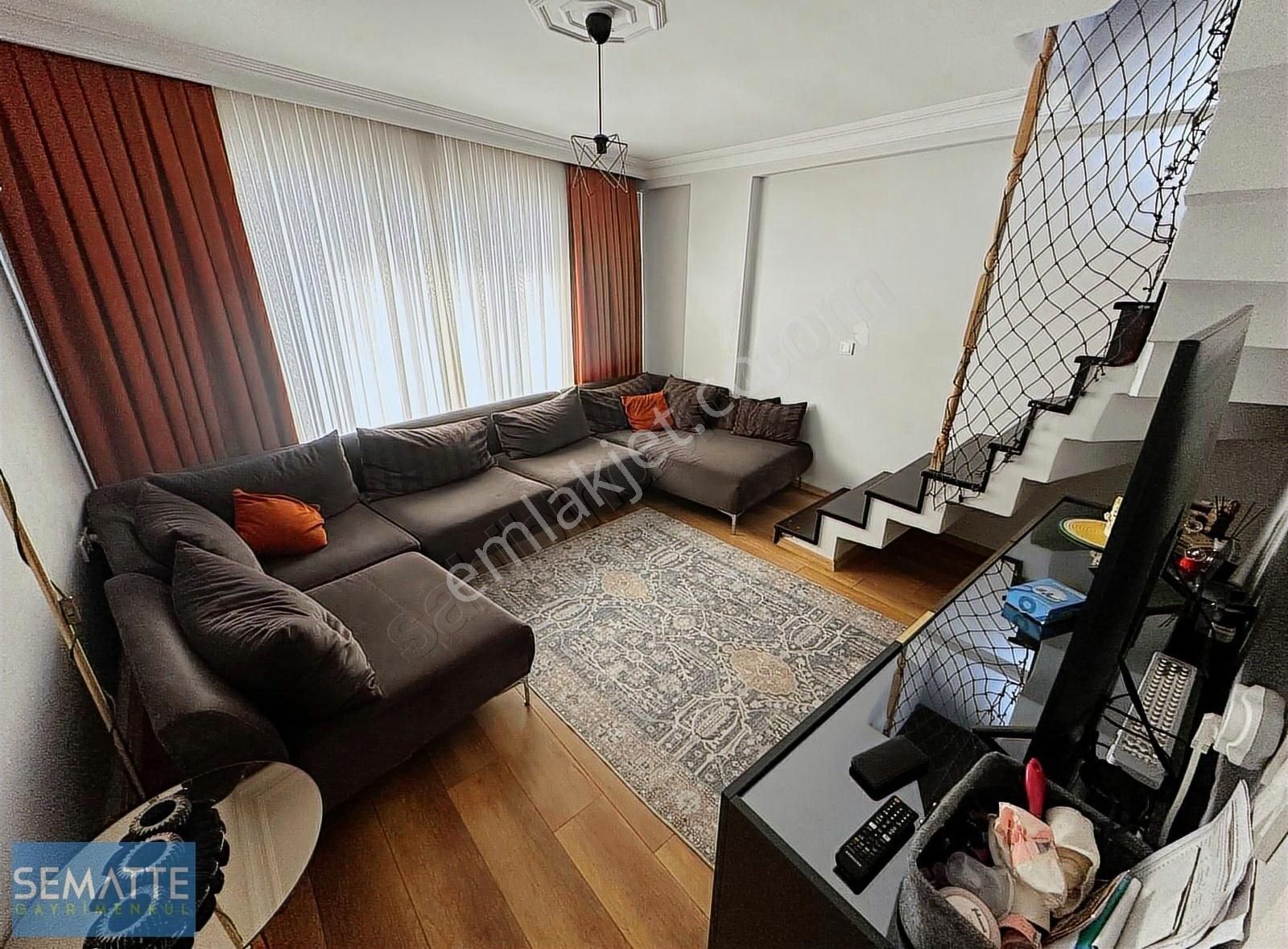 Kiralık Eşyalı Esentepe'de Dubleks Daire 3+2 170 M²