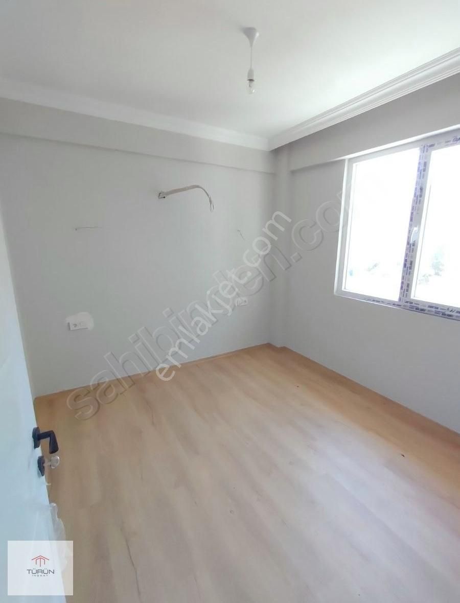 İncirköy'de Havuzlu İkiz Villa - Görsel 14