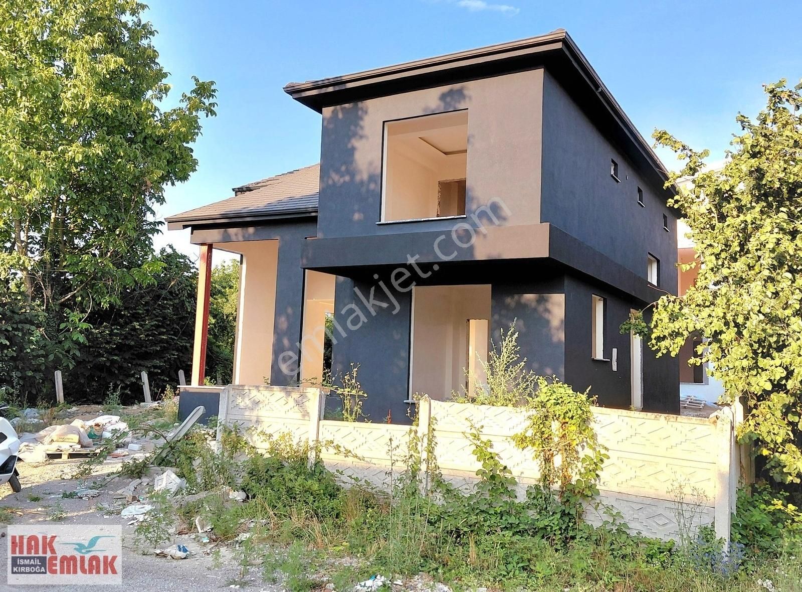 Hak Emlak'tan 343 M² Arsa Üzerinde Tam Müstakil 4+1 Lüks Villa