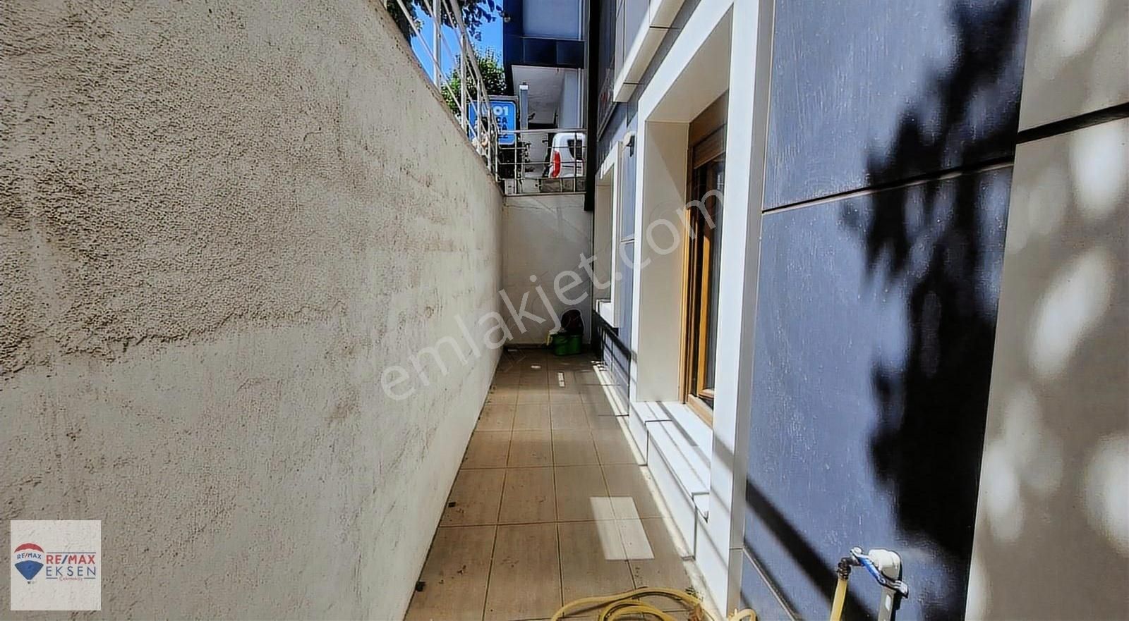 Ümraniye Merkezi Konum Stüdyo Eşyalı 1+0 Kiralık Ofis