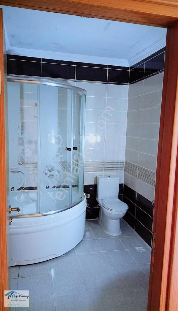 Erenler Mah.yavuz Sultan Selim Cad.üzeri 2+1 Kiralık 115 M²daire