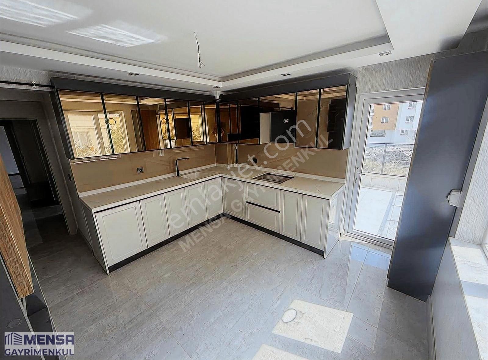 Mensa'dan Sıfır Binada Geniş E.banyolu Teras Balkonlu 3+1 - Görsel 23