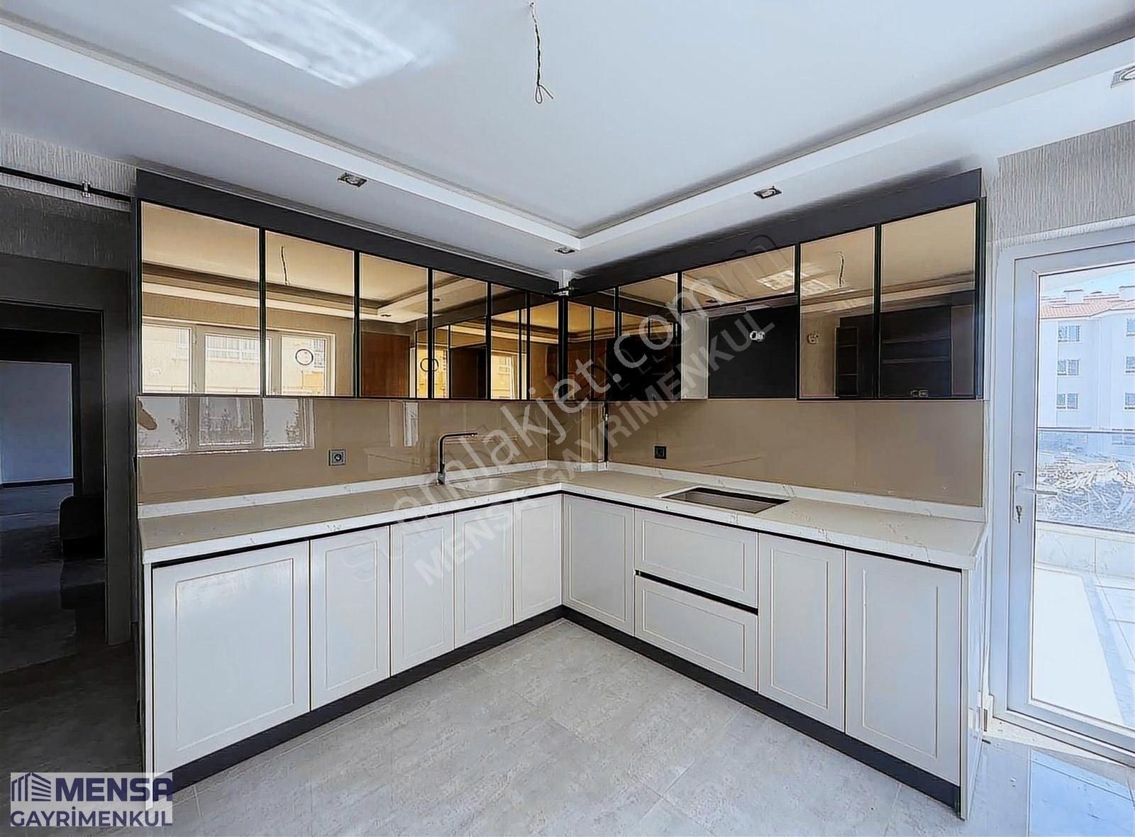 Mensa'dan Sıfır Binada Geniş E.banyolu Teras Balkonlu 3+1 - Görsel 32