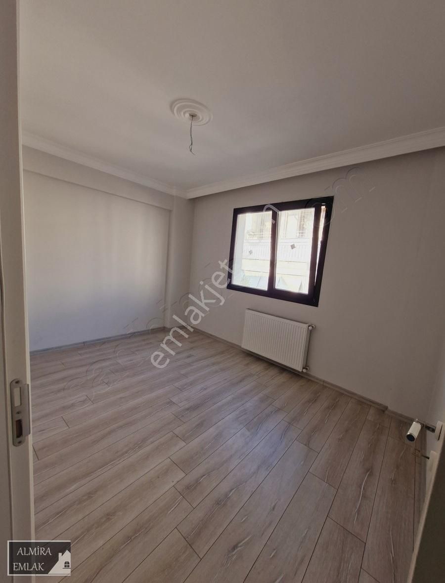 Yeni Binada Bahçelievlerde 3+1 120m2 Ara Kat Ayrı Mutfaklı - Görsel 14