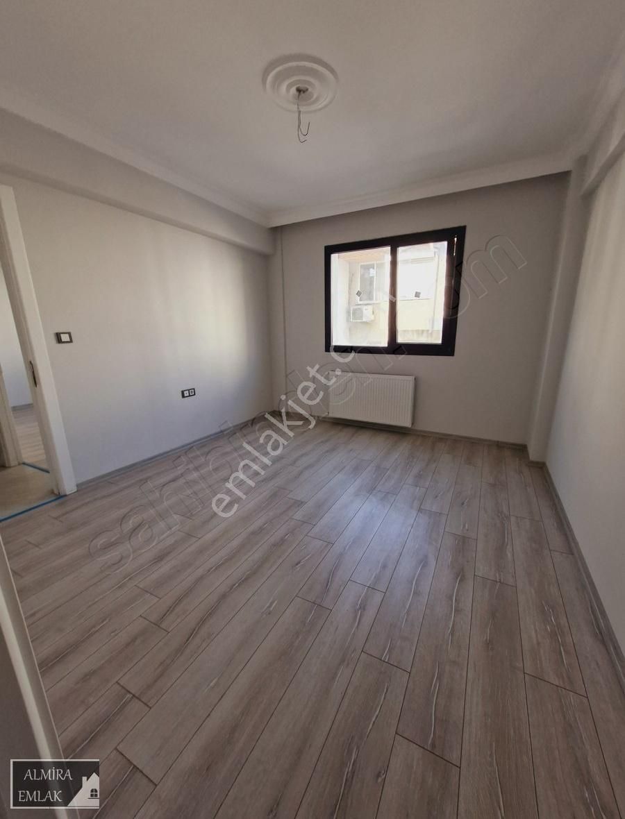 Yeni Binada Bahçelievlerde 3+1 120m2 Ara Kat Ayrı Mutfaklı - Görsel 16