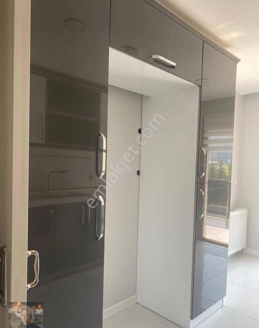 Büşra Gayrimenkulden Lüx Daire 3+1 Kat3 Site İçinde 145m2 Ebeveyin Banyolu Giyinme Odalı - Görsel 8