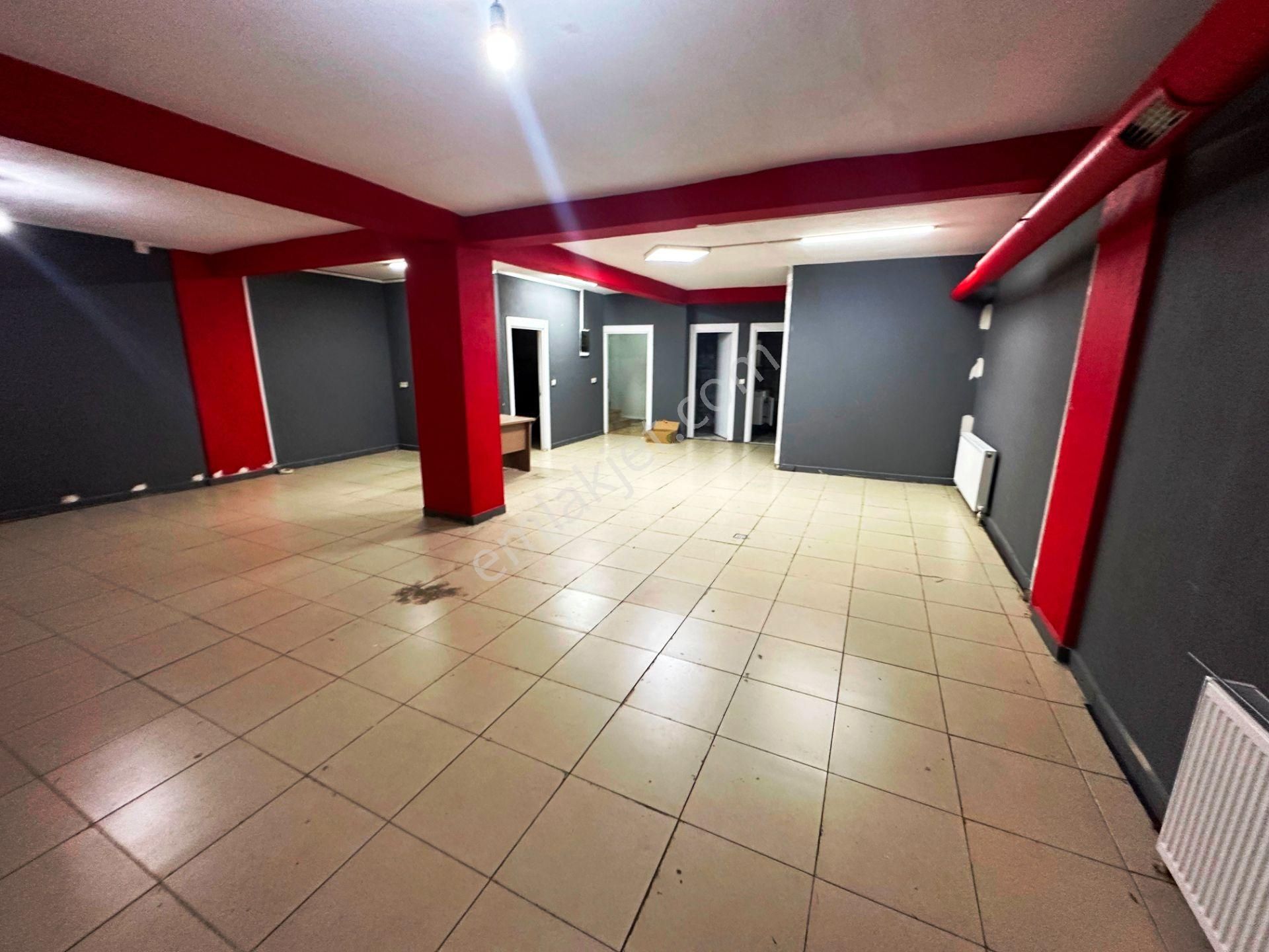 Kartal Meydan'da 5 Yıllık 3 Katlı 350m2 Bacalı Kiralık Bina - Görsel 15