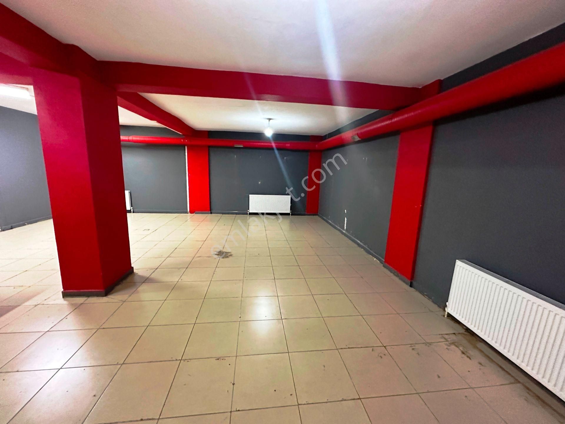 Kartal Meydan'da 5 Yıllık 3 Katlı 350m2 Bacalı Kiralık Bina - Görsel 13