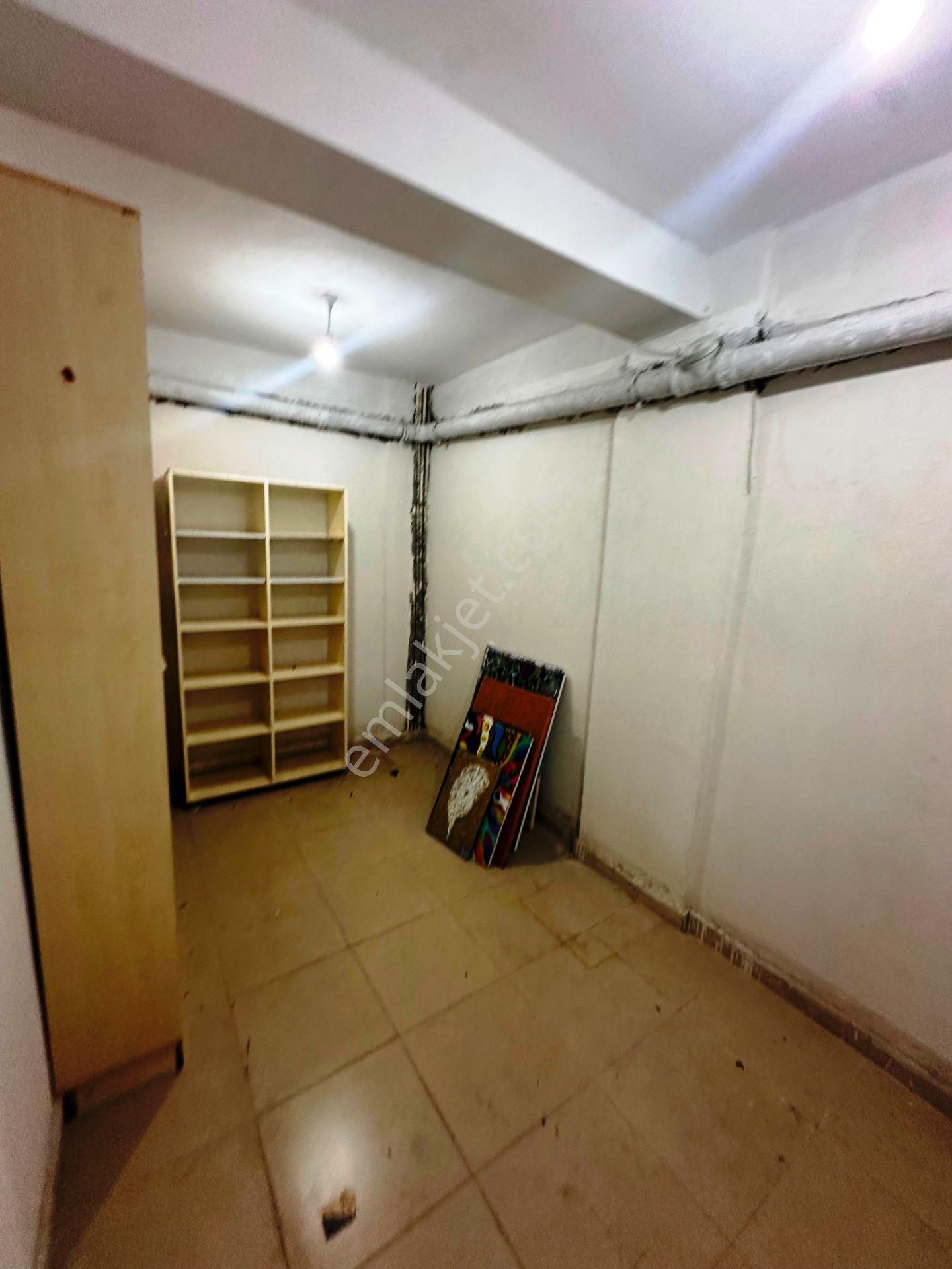 Kartal Meydan'da 5 Yıllık 3 Katlı 350m2 Bacalı Kiralık Bina - Görsel 20