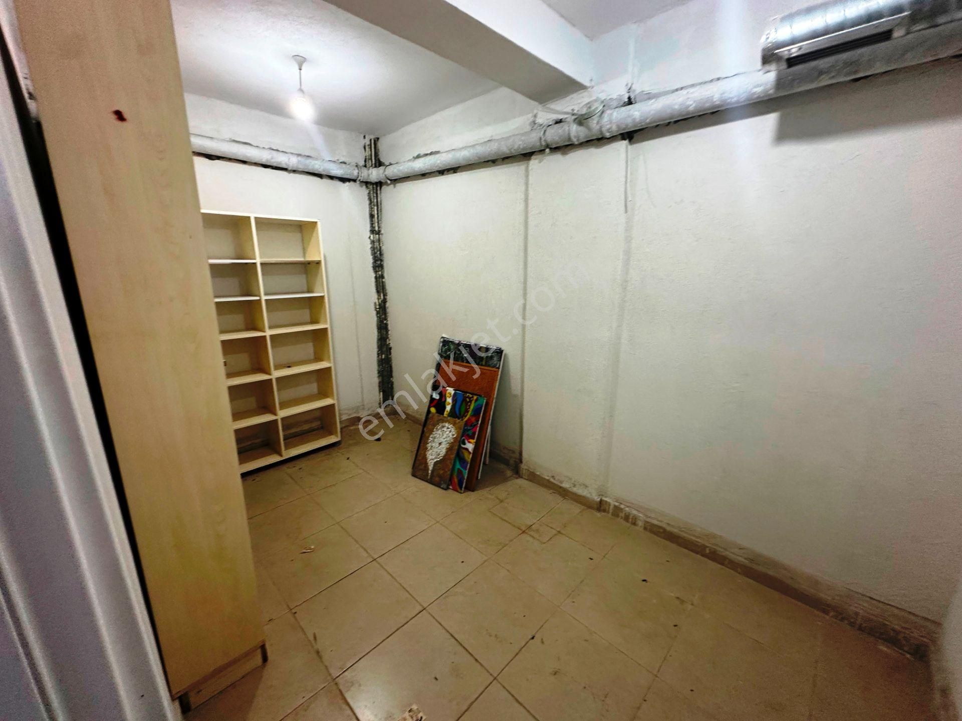 Kartal Meydan'da 5 Yıllık 3 Katlı 350m2 Bacalı Kiralık Bina - Görsel 21