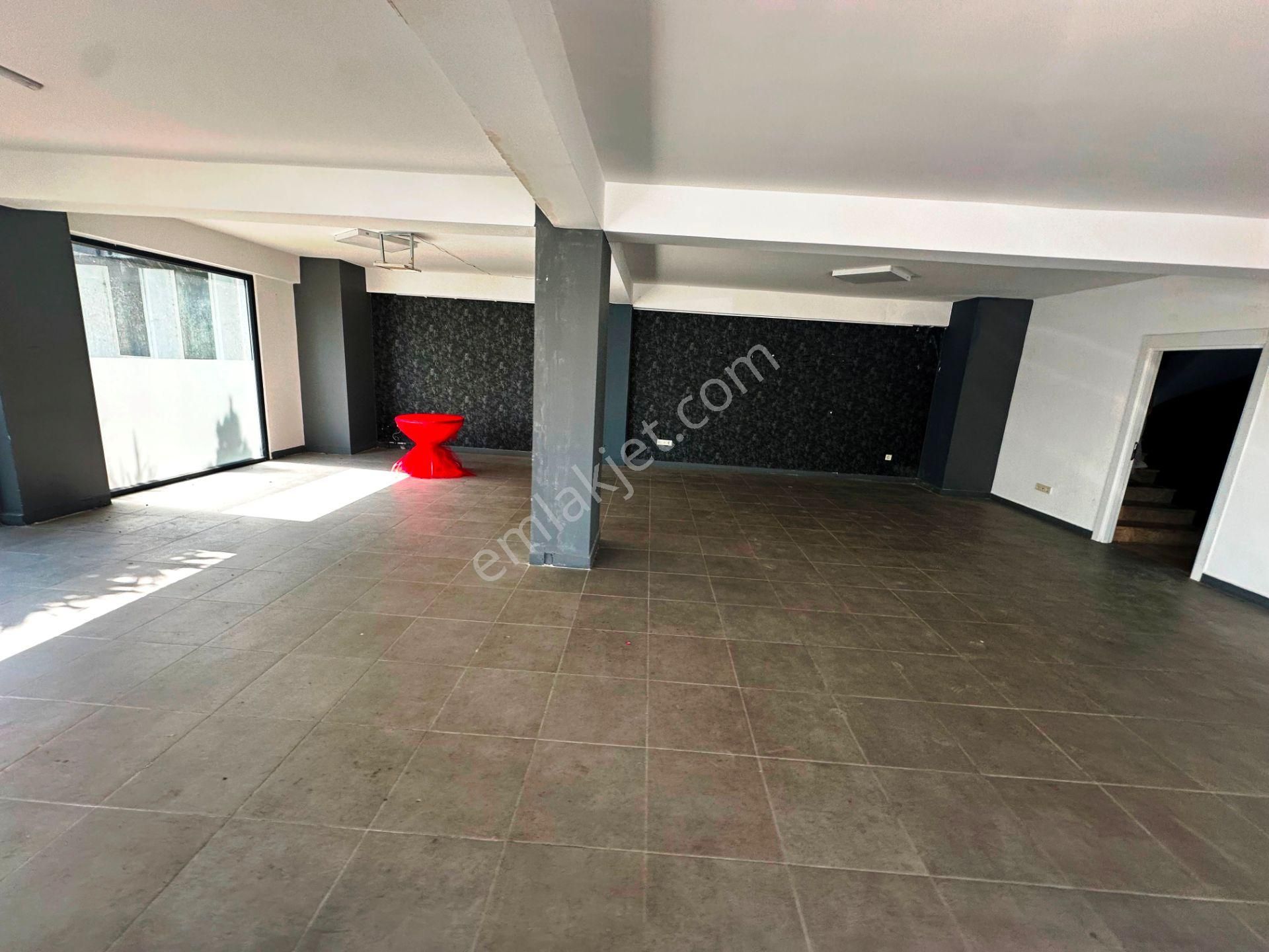 Kartal Meydan'da 5 Yıllık 3 Katlı 350m2 Bacalı Kiralık Bina - Görsel 5