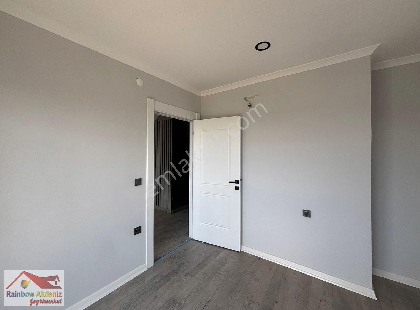 Manavgat Ilıcada Merkezi Konumda Asansörlü 3+1 Satılık Dublex !! - Görsel 3