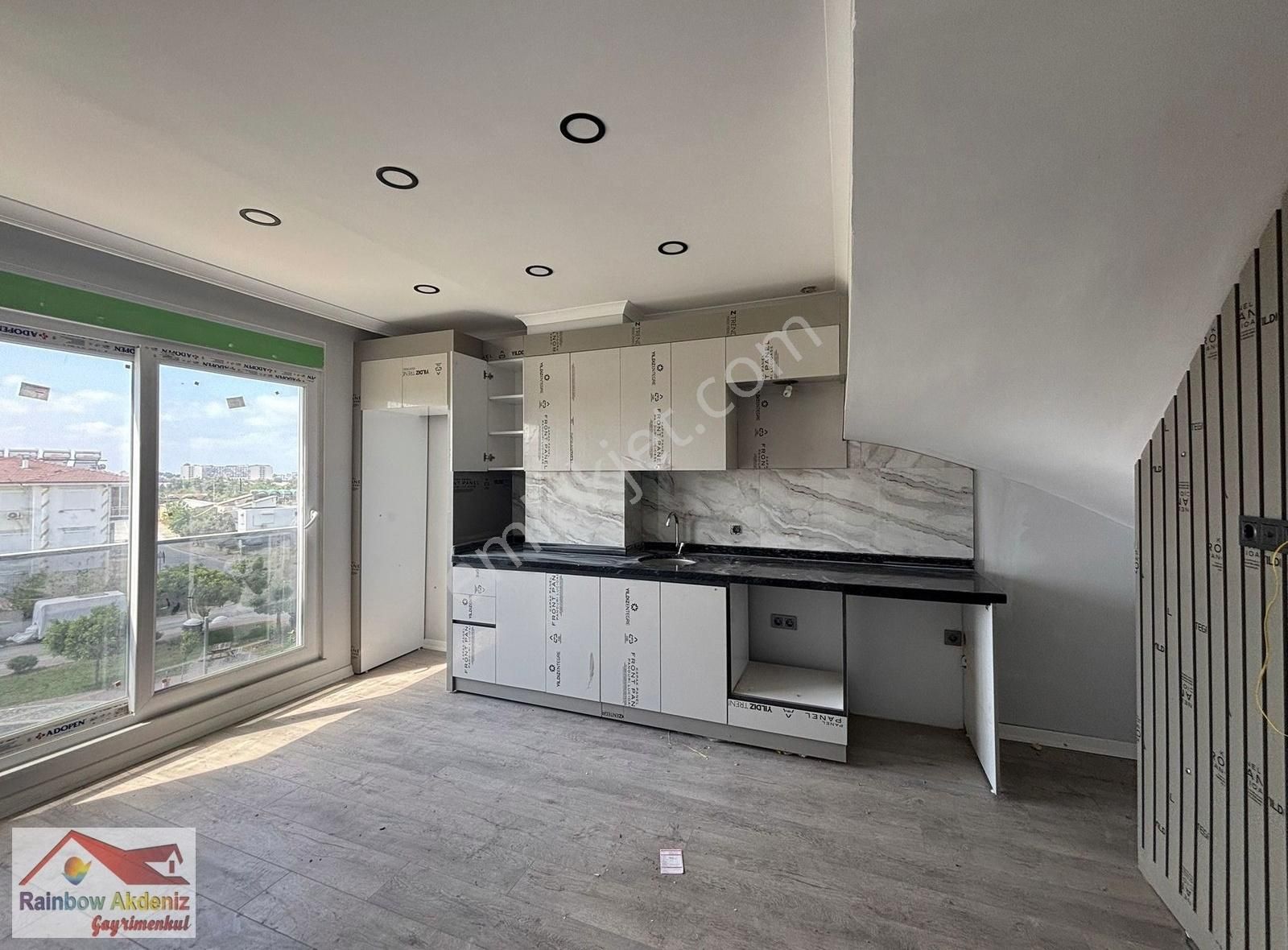 Manavgat Ilıcada Merkezi Konumda Asansörlü 3+1 Satılık Dublex !! - Görsel 2