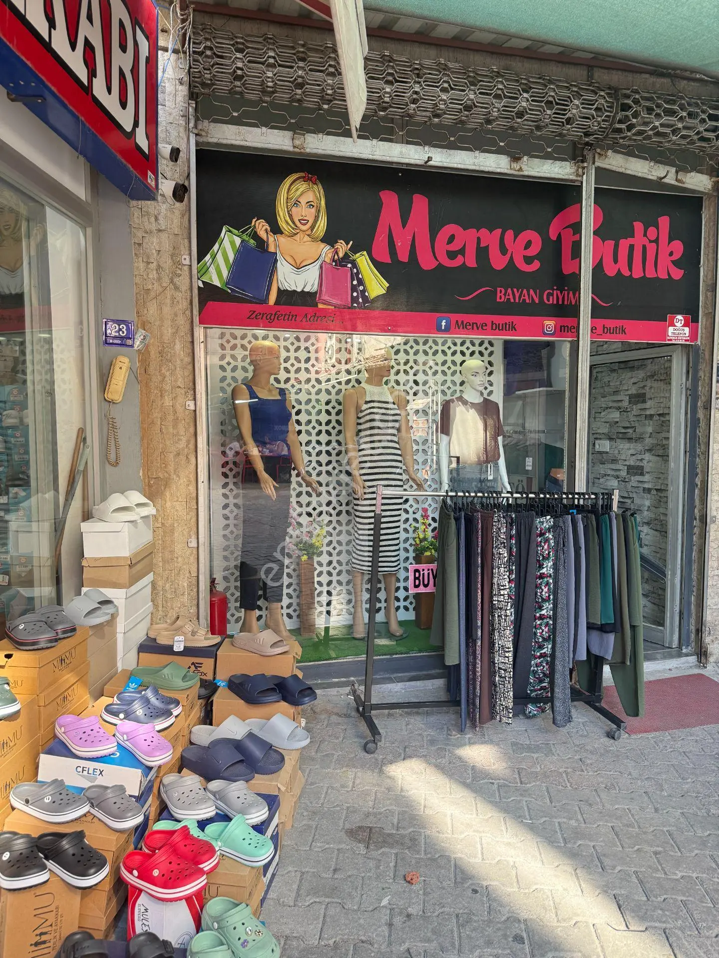 Söke Merkezde Satılık 27 M² Dükkan