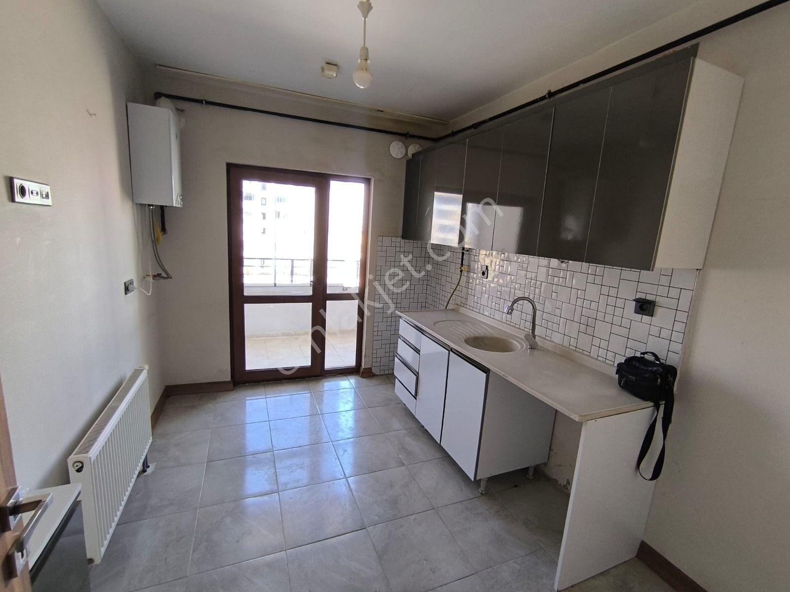 Yenişehir Üçkuyular Toki 808 Konutları En Güzel Konumda 3+1 Kiralık Daire
