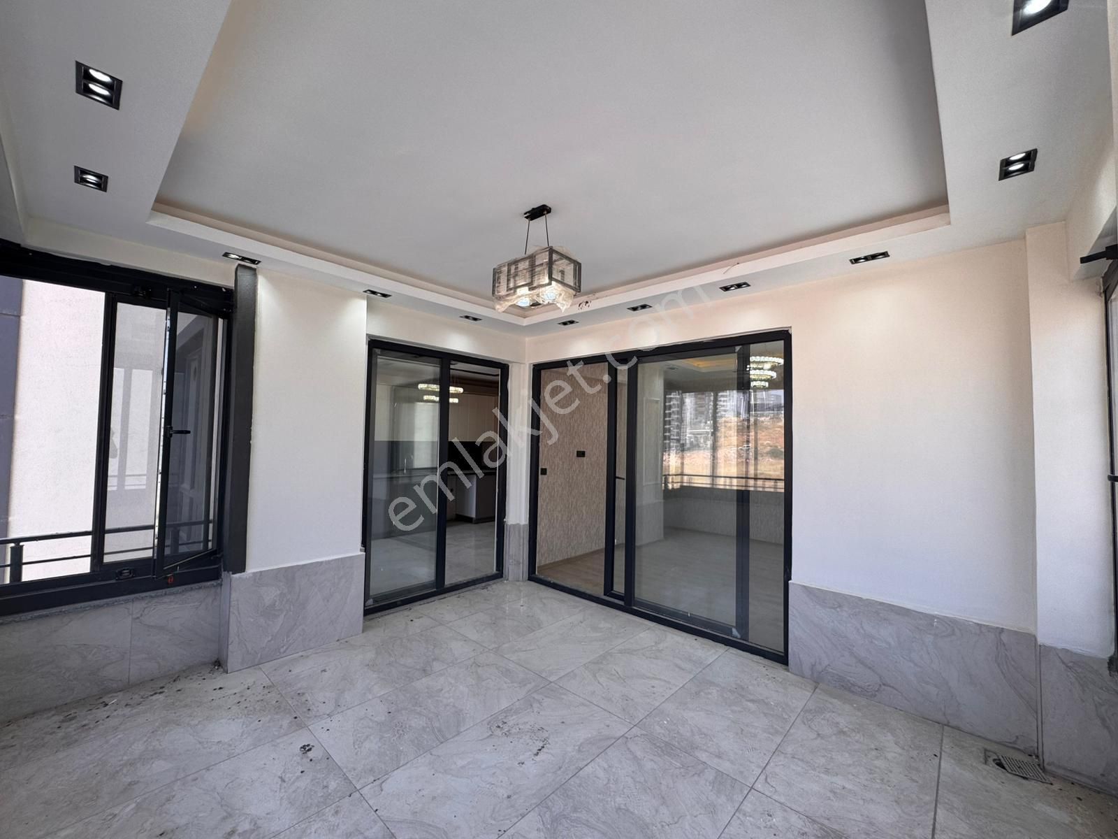 Fıstıklı'da Gazira'ya Yakın Lüks 3+1 Sıfır Daire - Görsel 11