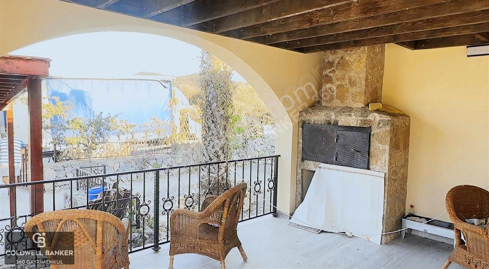 Kktc Girne Kayalar'da Deniz Manzaralı Havuzlu Satılık Villa - Görsel 8