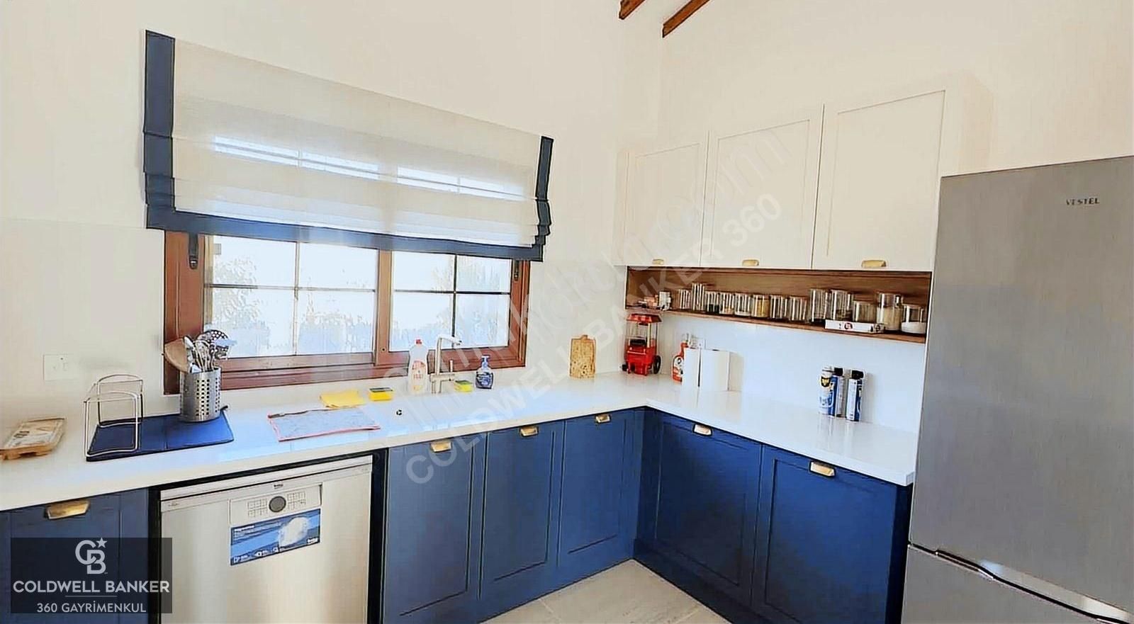 Kktc Girne Kayalar'da Deniz Manzaralı Havuzlu Satılık Villa - Görsel 22