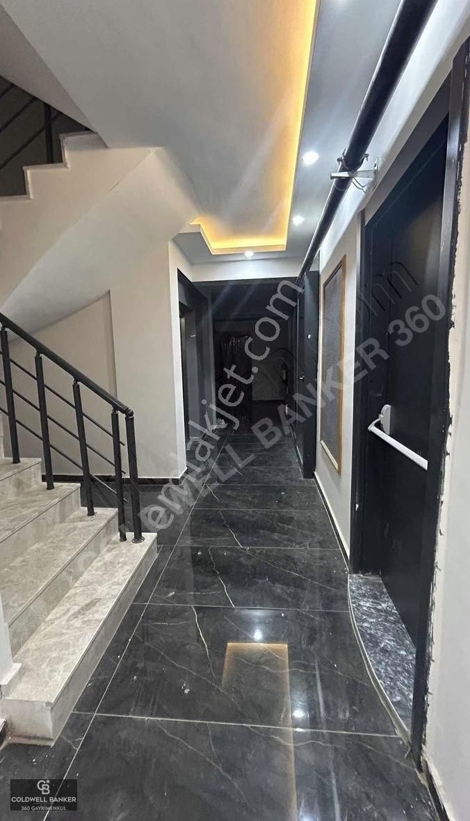 Menemen Seyrek Te Sıfır Binada Kiralık 1+1 Daire - Görsel 11