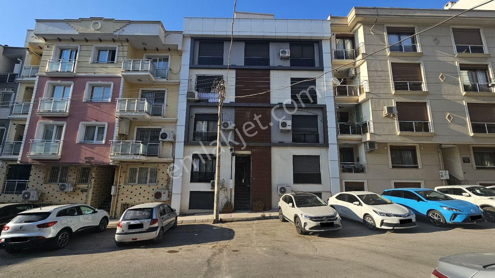 Konak Mithatpaşa Mah. 3+1 Ara Kat Satılık Daire