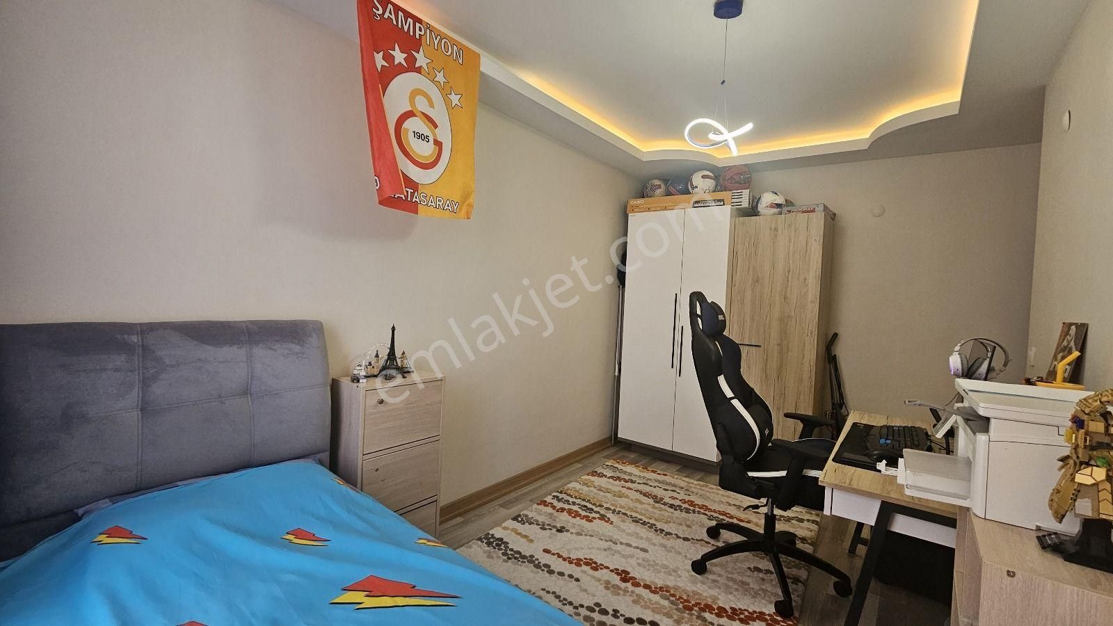 Konak Mithatpaşa Mah. 3+1 Ara Kat Satılık Daire - Görsel 24