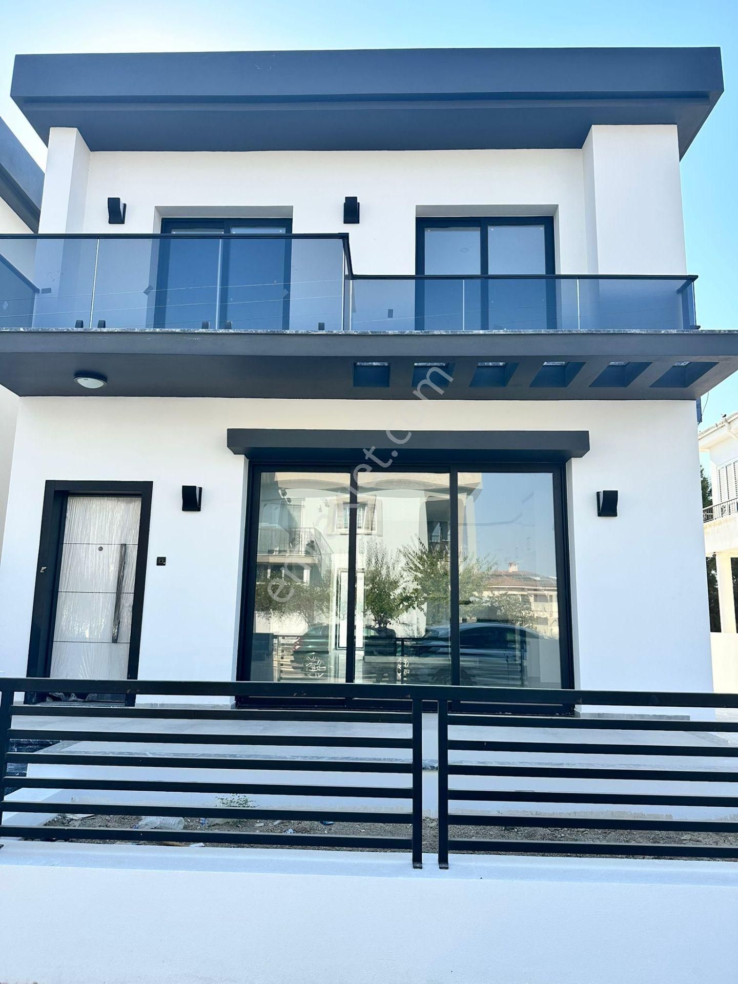 Gönyeli Satılık Tam Müstakil 4+1 Türk Malı Villa - Görsel 3
