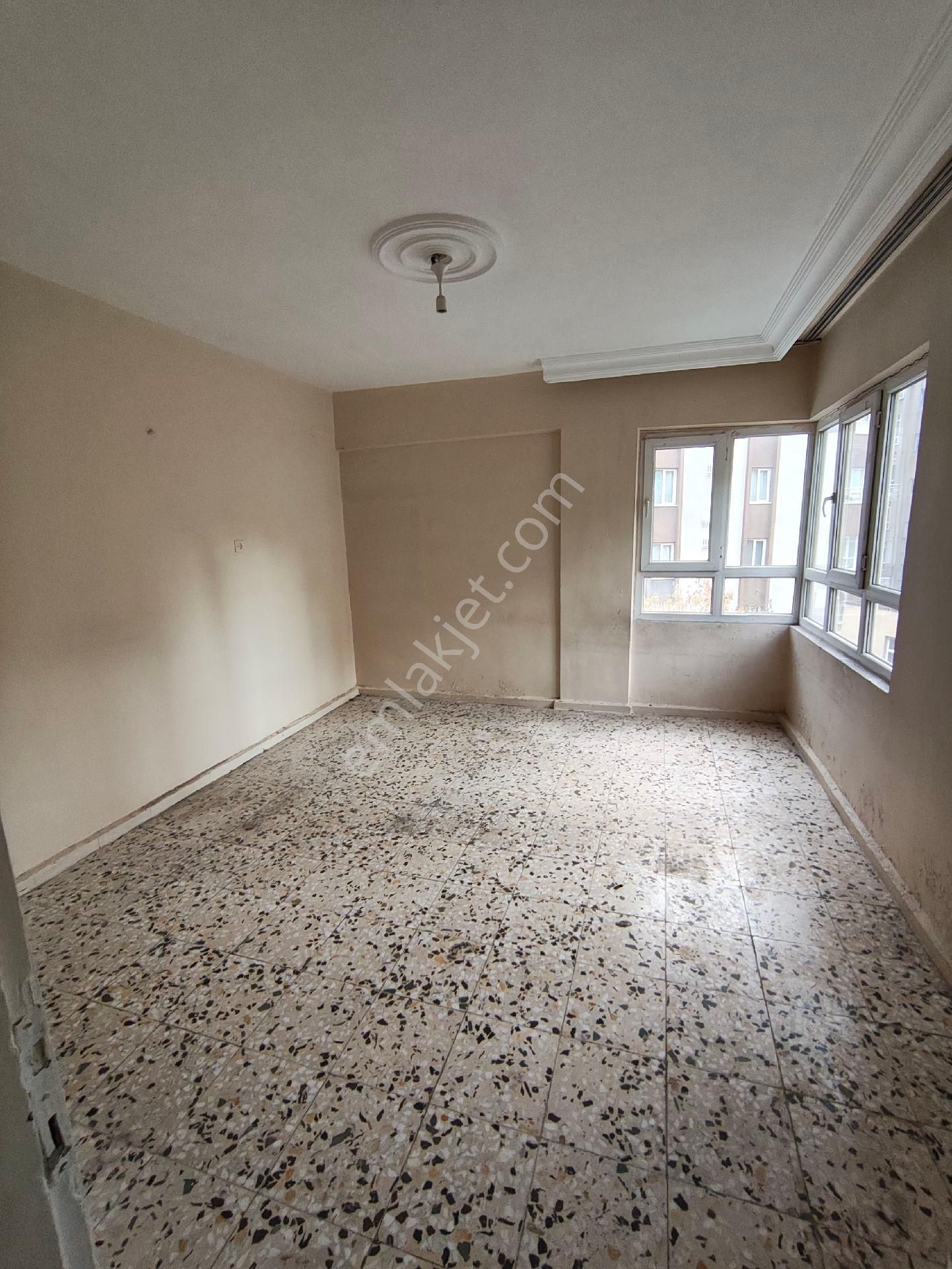 Merkezde 4 Odalı Kiralık Daire Uygun Fiyata  - Görsel 4