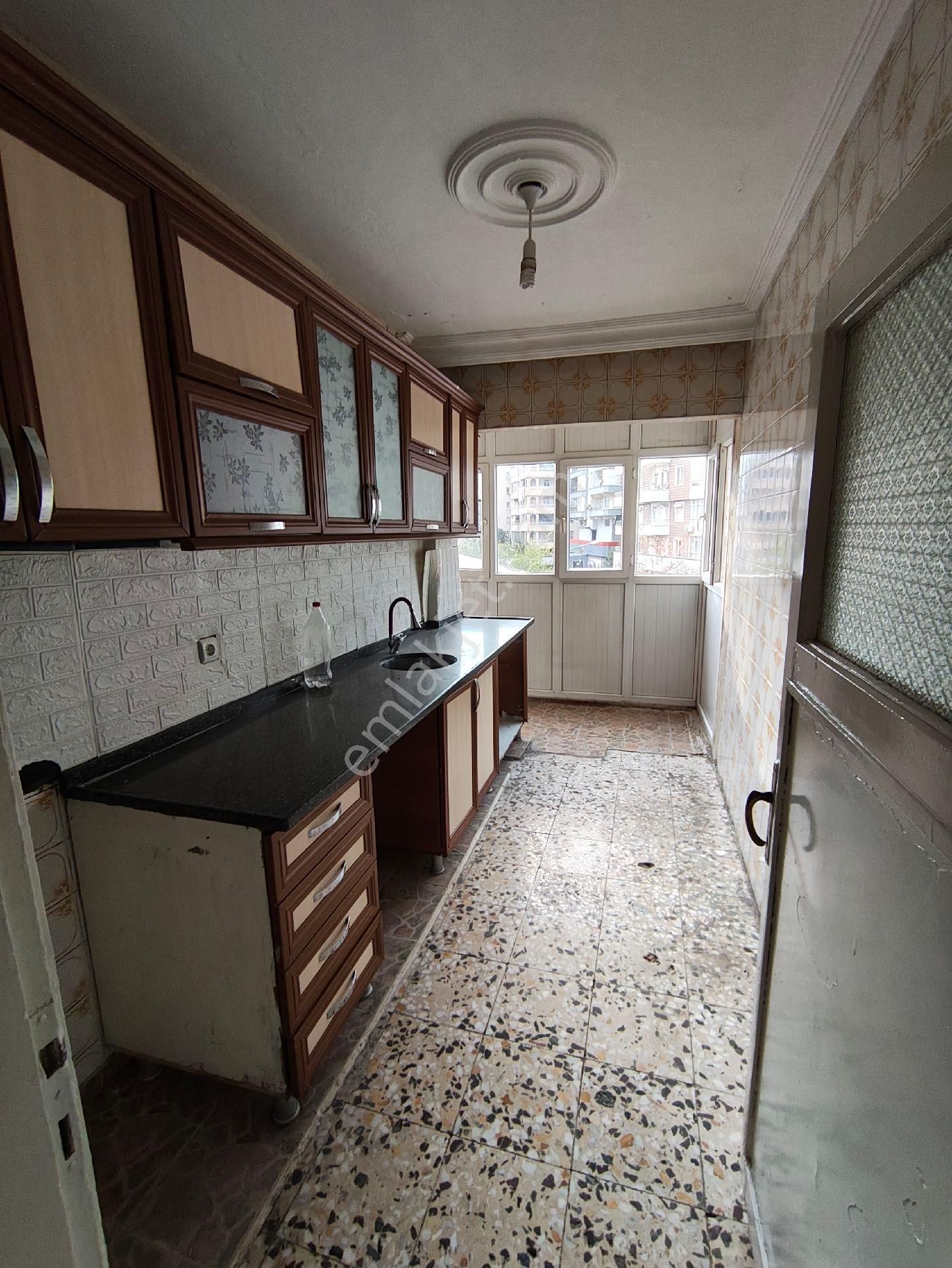 Merkezde 4 Odalı Kiralık Daire Uygun Fiyata  - Görsel 2