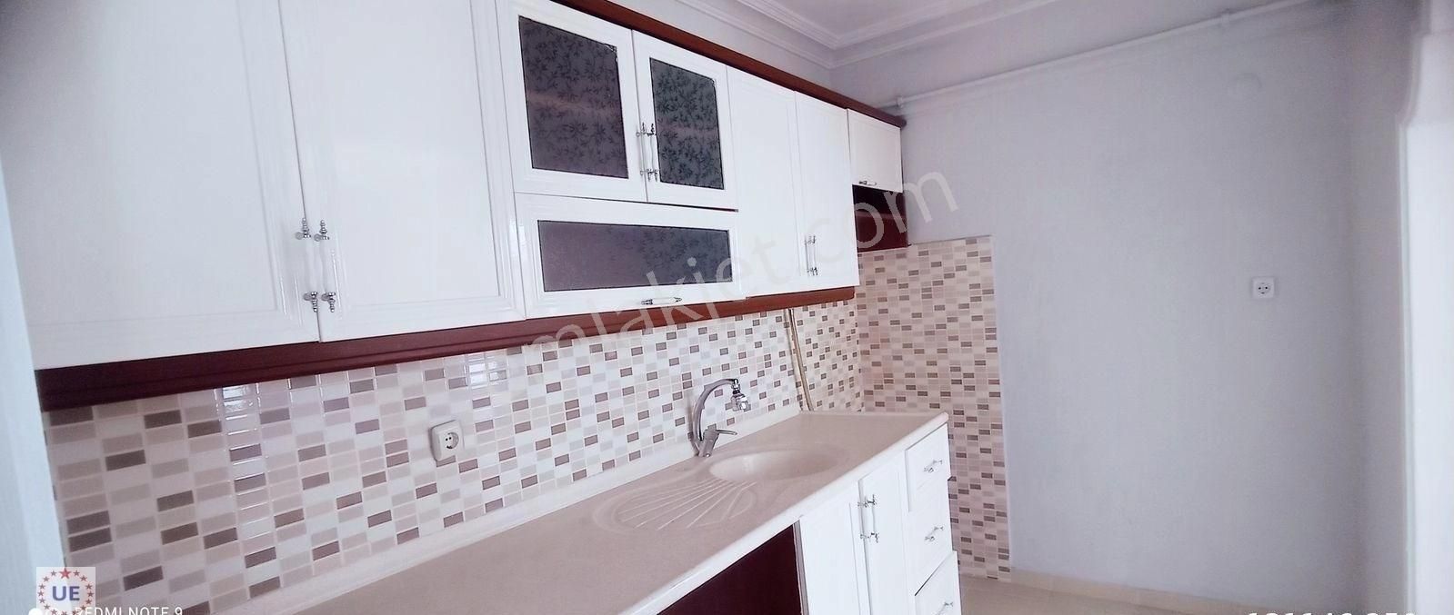 Uygun Dan Canik Belediyesi Üst Kısmında Satılık 2+1 90 M² 2 Balkonlu 3. Kat Asansörsüz