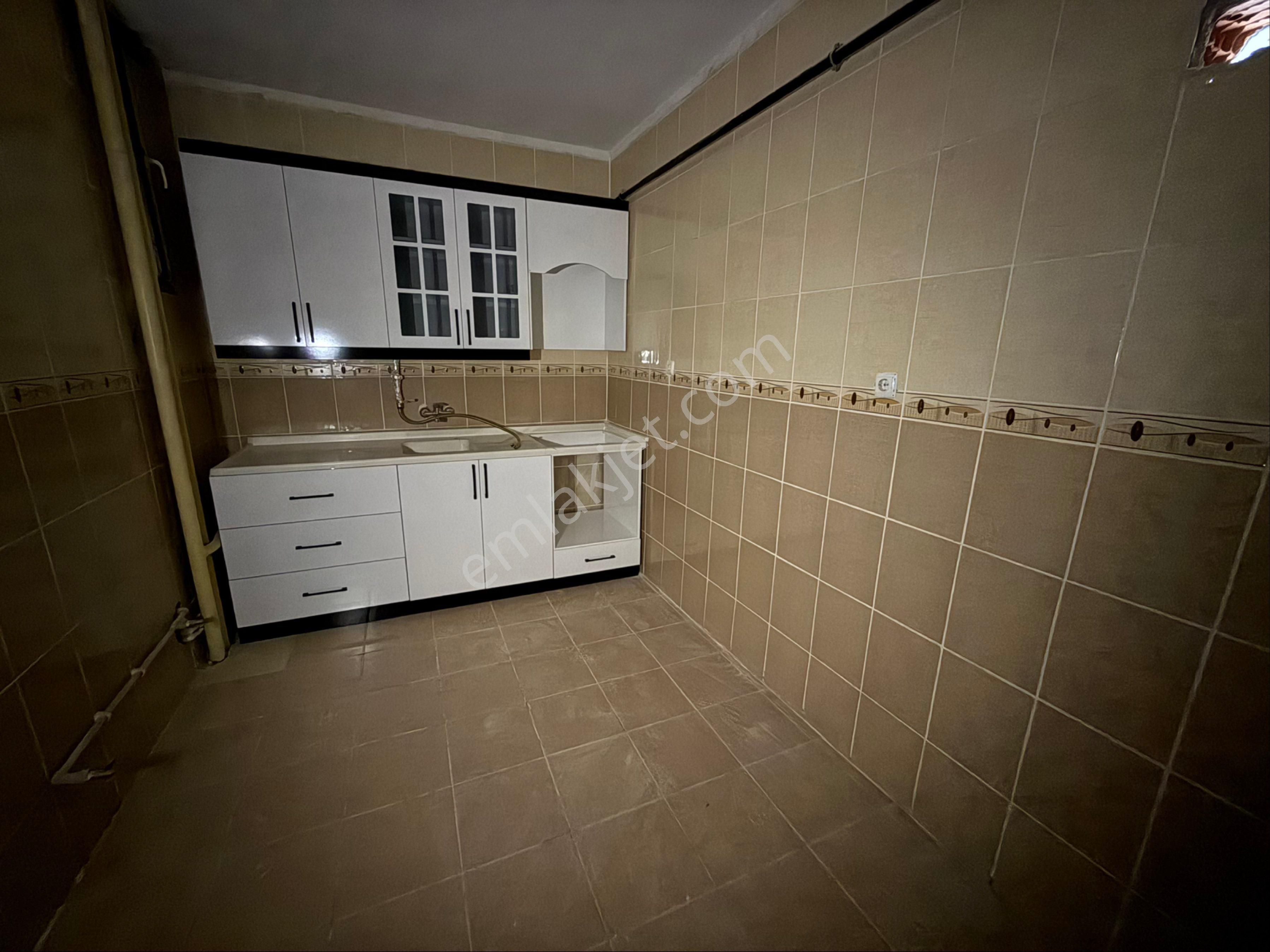 Şiyar Emlak Devlet Hastanesi Civarı 2+1 Kiralık Daire