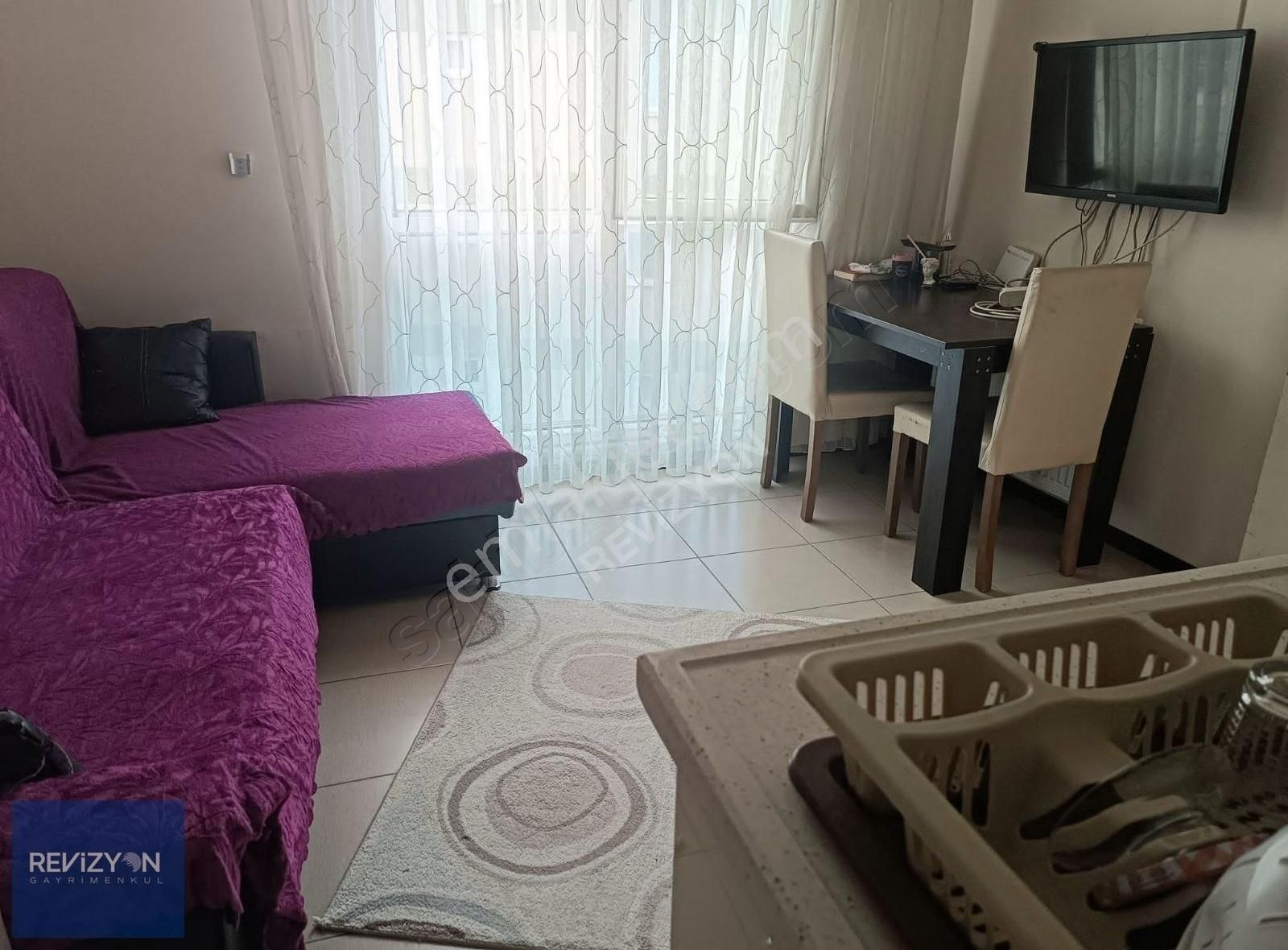 İl Jandarma Karşısı Arakat Balkonlu Kiralık 1+1 Apart