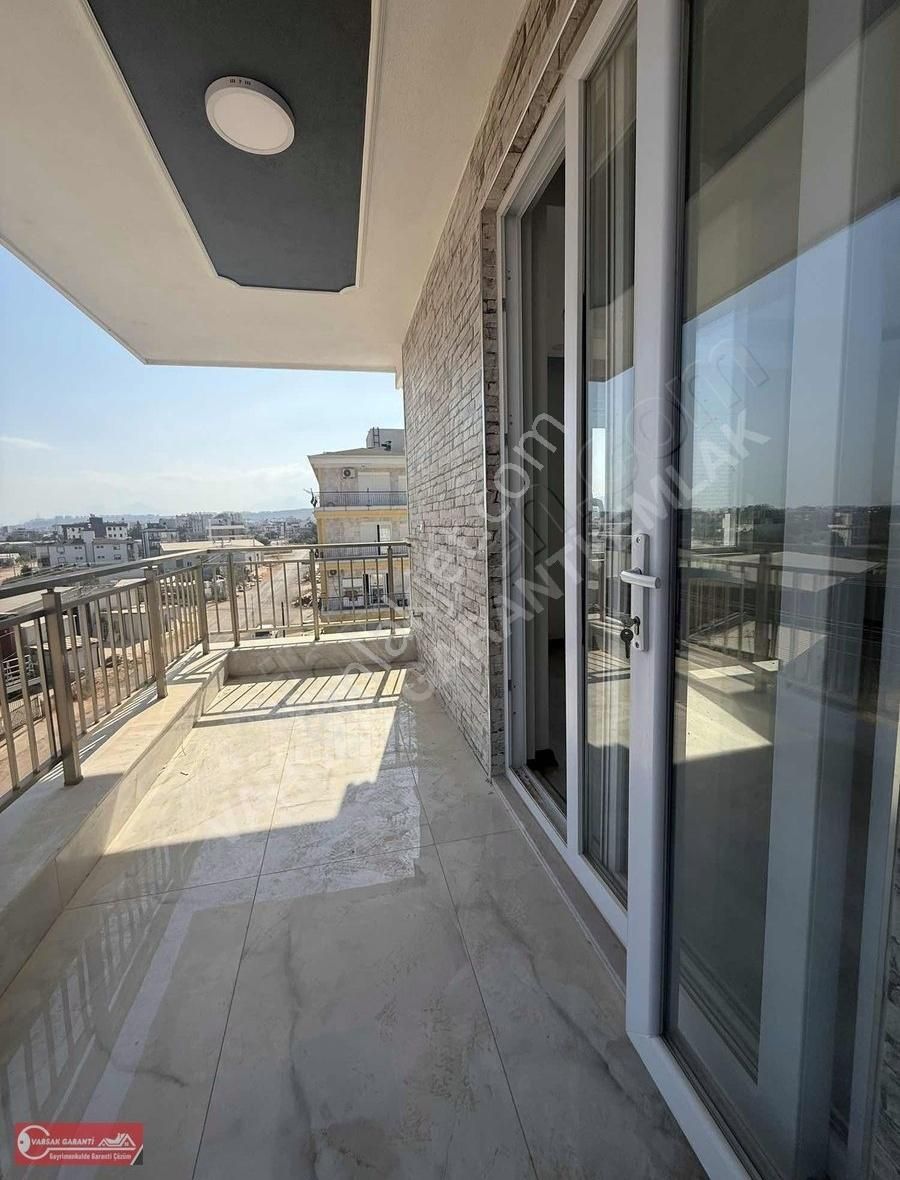 Varsak Demirel Mh 2+1 Kapalı Mutfa Satılık Daire