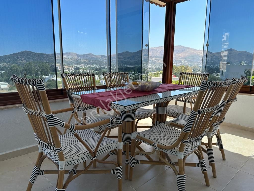 Bodrum Gümüşlük’te Site İçi Kiralık Eşyalı Müstakil Dubleks